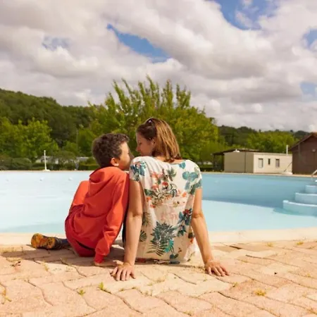 مكان تخييم 3 Etoiles - Piscine - Eehgef Castelnau-Picampeau