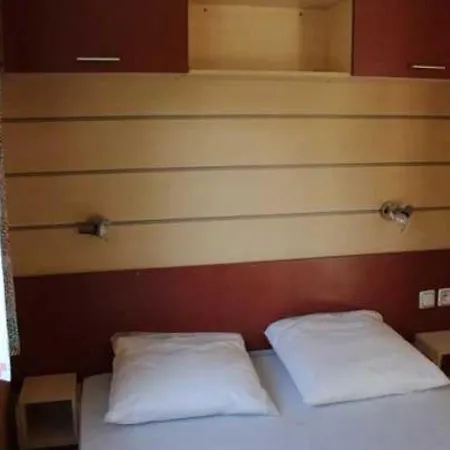 Camping 3 Etoiles - Piscine - Eehgef Castelnau-Picampeau