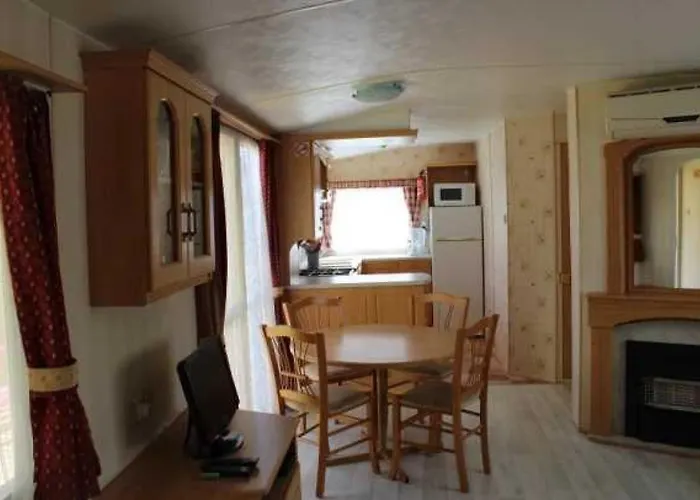 Campsite 3 Etoiles - Piscine - Eehgef