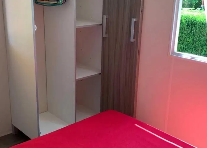 3 Etoiles - Piscine - Eehgef