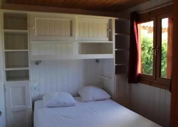 3 Etoiles - Piscine - Eehgef