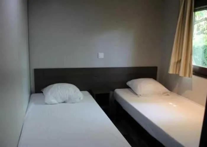 3 Etoiles - Piscine - Eehgef *